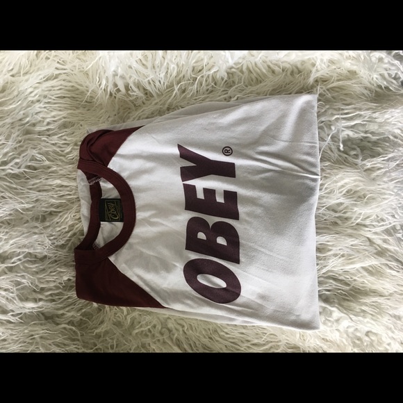 Oh Bey T-shirt - Picture 1 of 5